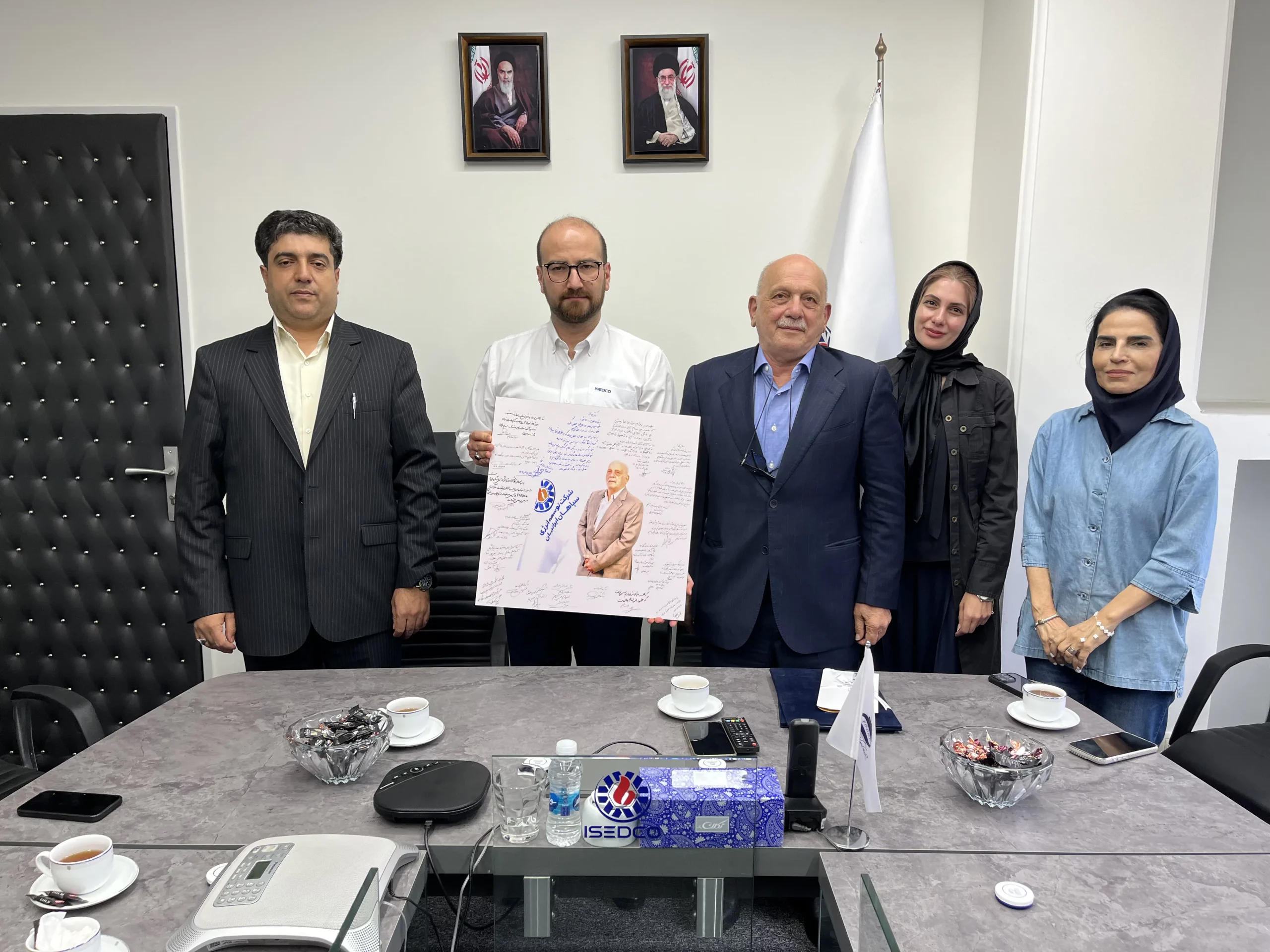 مراسم تکریم و رئیس اسبق هیأتمدیره شرکت توسعه انرژی سپاهان ایرانیان (ISEDCO) برگزار شد